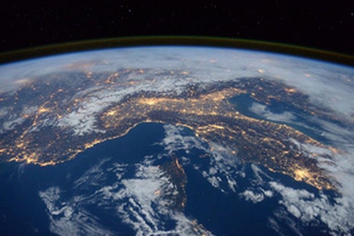 earth_space