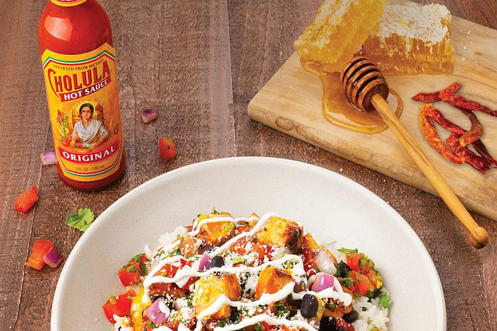 QDOBA-CholulaHotSweetChicken