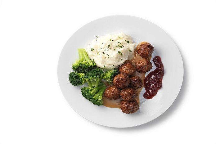 IKEA Canada-IKEA Canada rolls out the new plant ball for meat lo