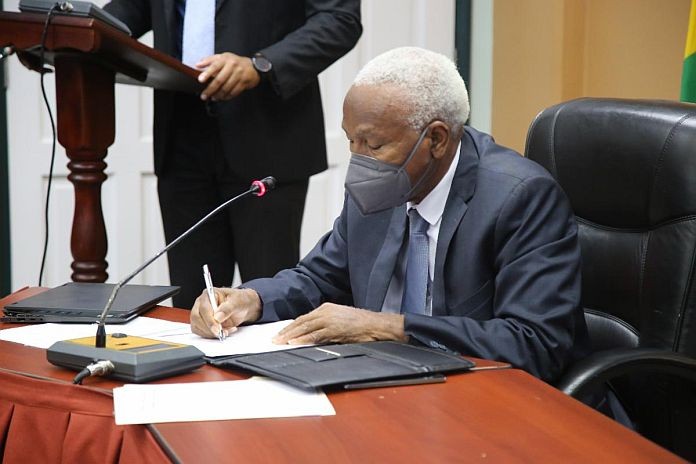 grenada_eu_cdb