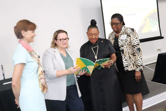 canada_jamaica-gender1