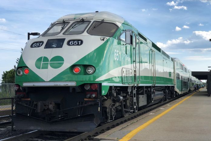 GO-Train_Niagara-Falls