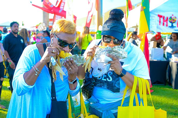 women_eating