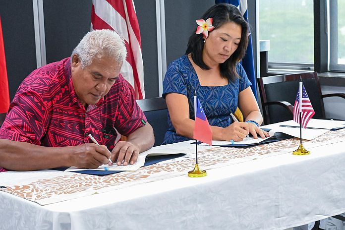 USA_SAMOA-sign-1003