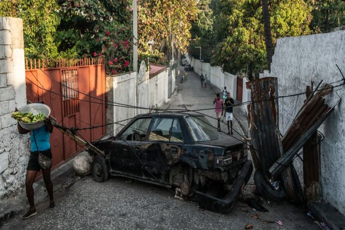 haiti_barricades