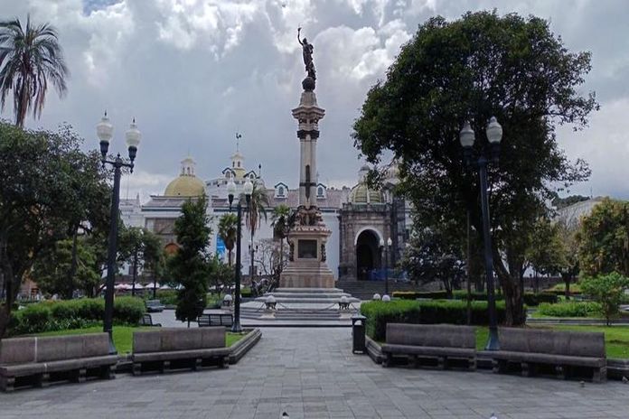 quitoplaza_grand