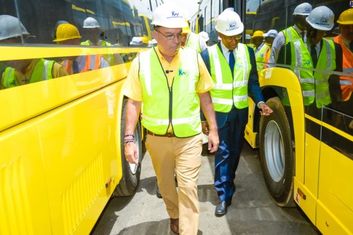 jamaica_buses