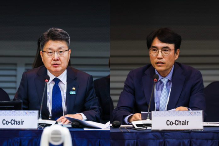 APEC_co-chairs-hrdwg