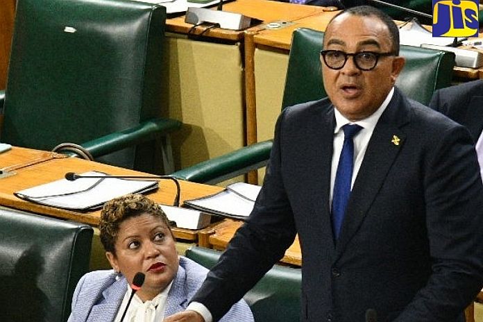 christopher_ tufton
